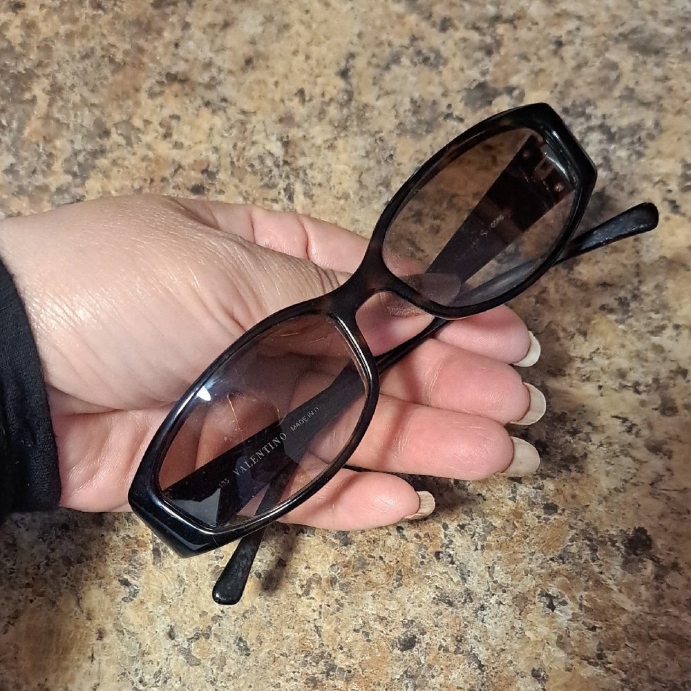 Authentic Valentino Garavani Sunglasses Italy Gorgeous! - Picture 12 of 13